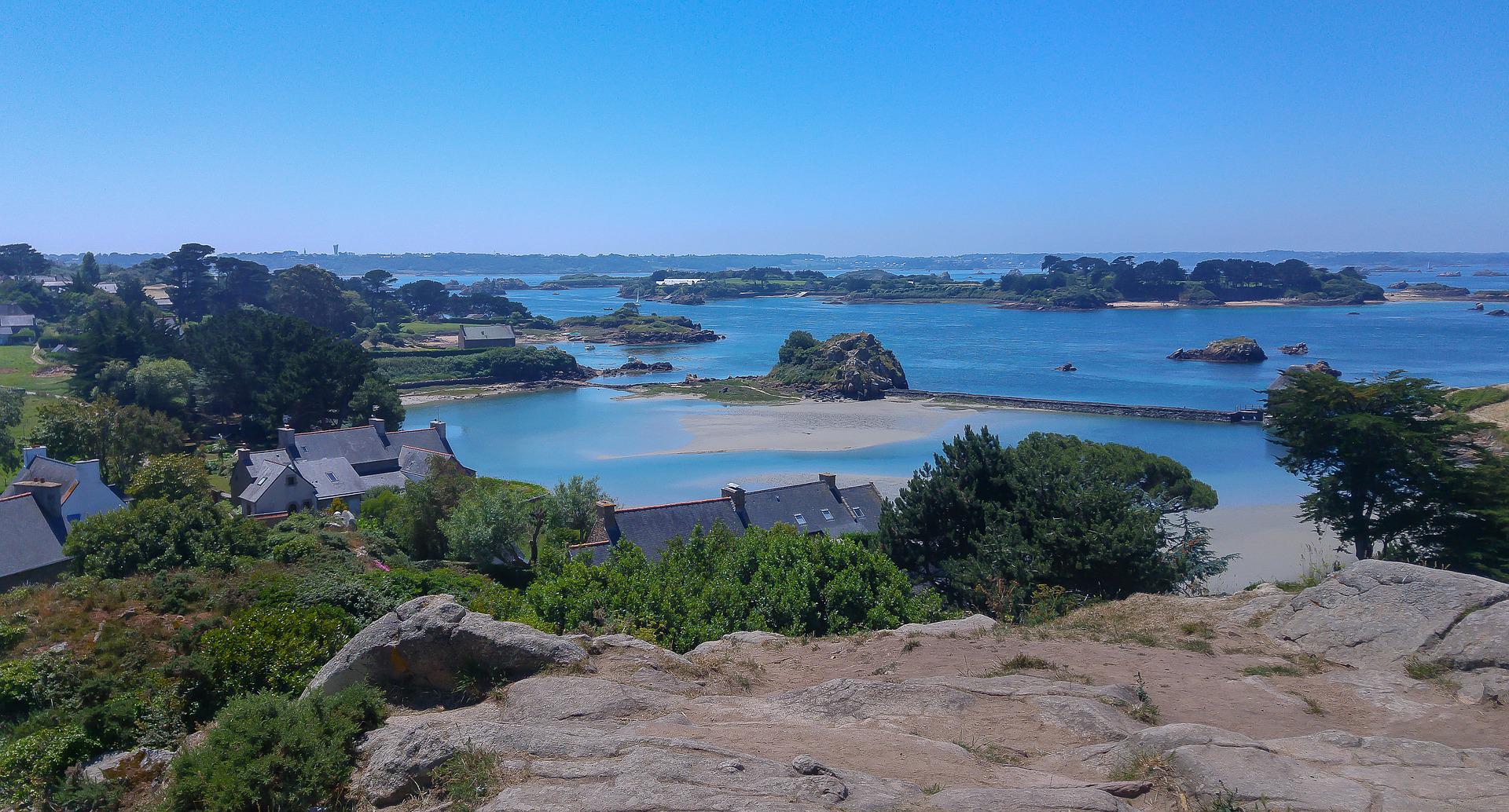 La bretagne est une région française où la nature reste sauvage. Terre de culture