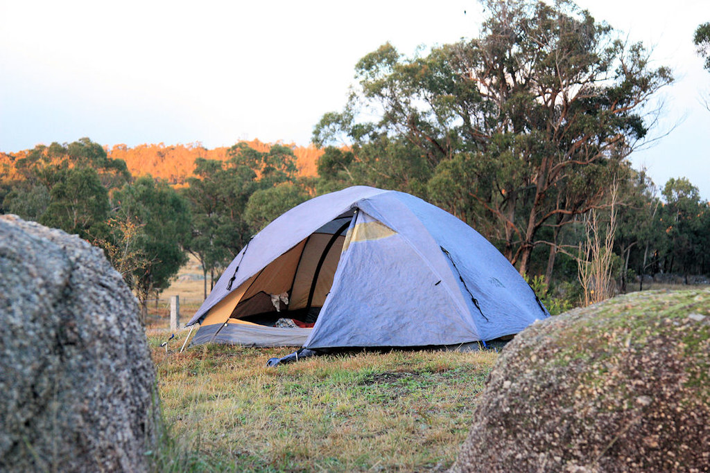 Le camping sous la tente a toujours le vent en poupe chez les Français
